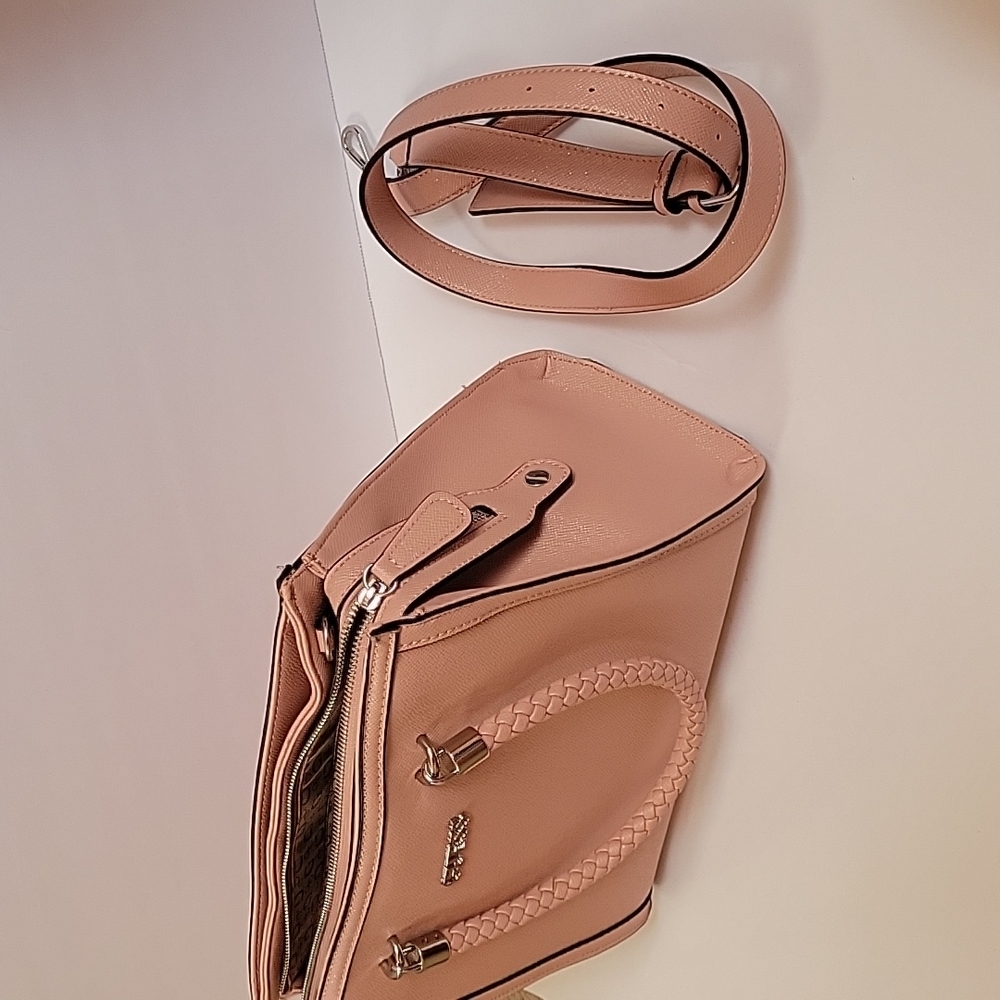Light Pink Guess Bag - Picture 11 of 16